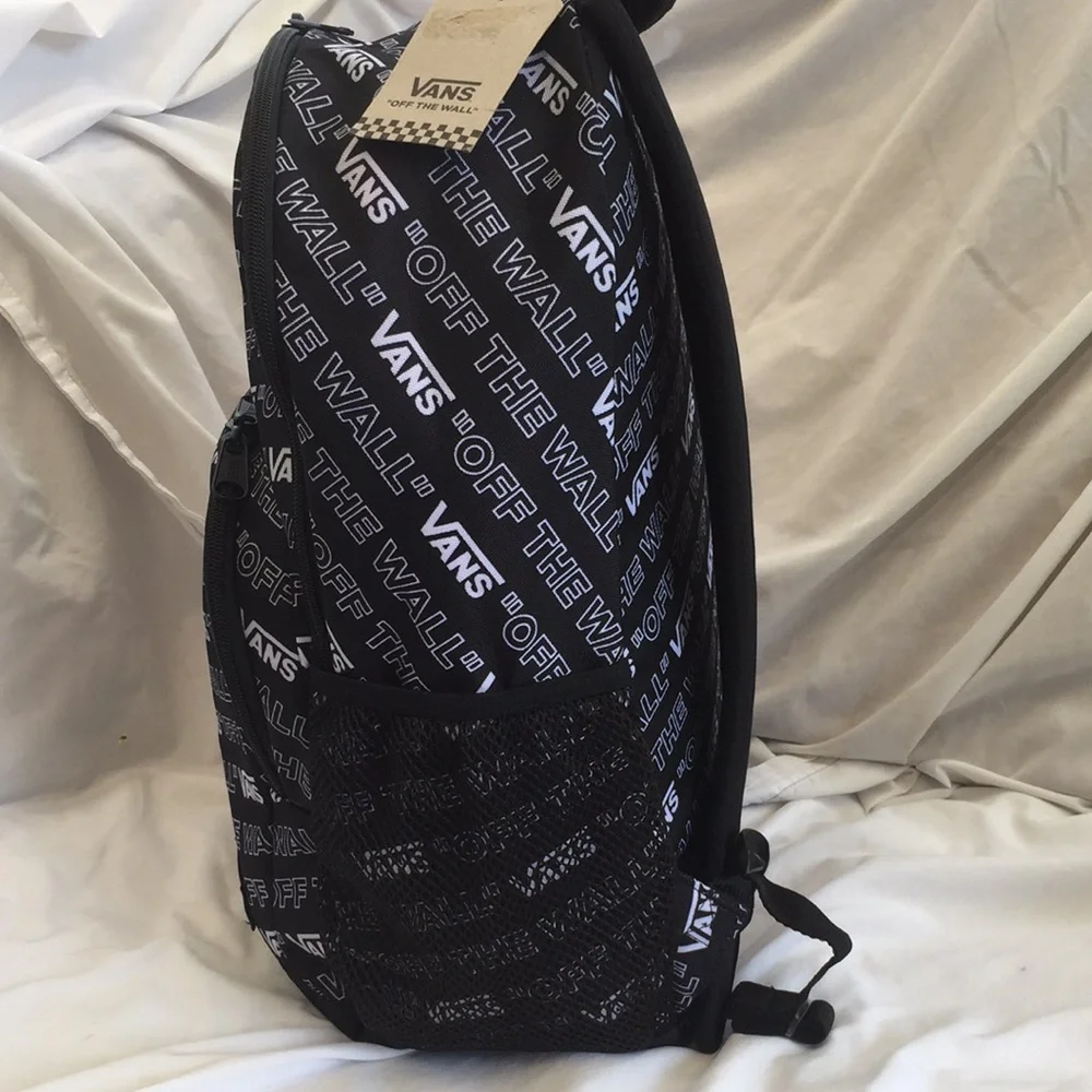 VANS OFF THE WALL LOGO UNISEX STUDENT BACKPACK